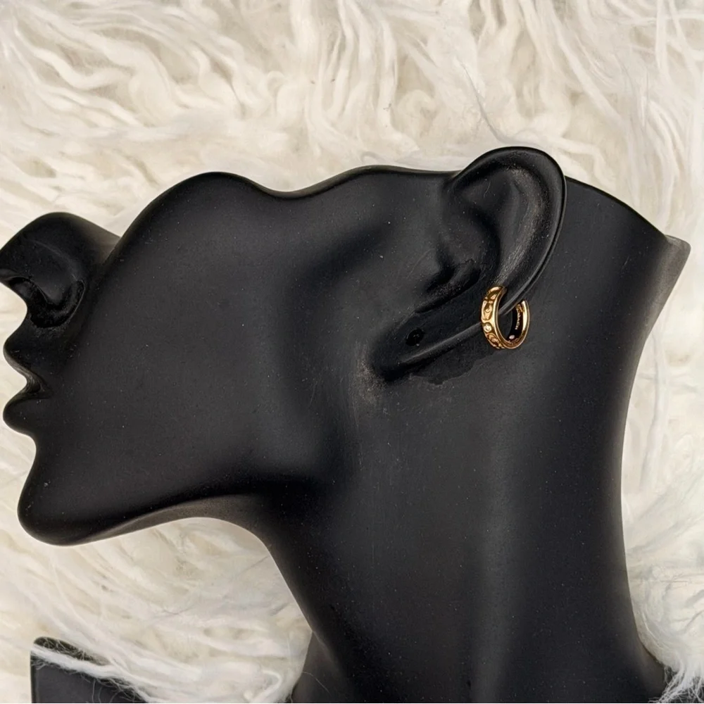 NWT Coach Signature Kissing Ear Cuff Gold